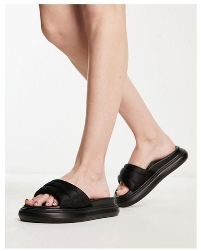 SIMMI London Jaslynn Padded Chunky Flatform Sandals - White