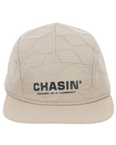 Chasin' Chasin Pet Braxton Quilt - Wit