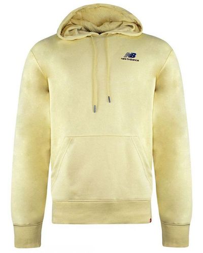 New Balance Long Sleeve Essentials Embroidered Hoodie Mt11550 Psw Cotton - Yellow