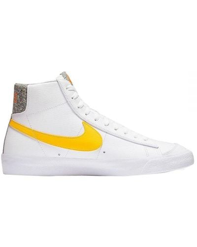 Nike Blazer Mid 77 Trainers Leather (Archived) - White
