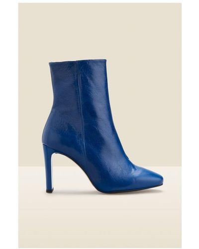 Sosandar Riley Electric Leather Slim Heel Ankle Boot - Blue