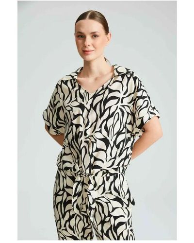 GUSTO Printed Blouse With Knot - White