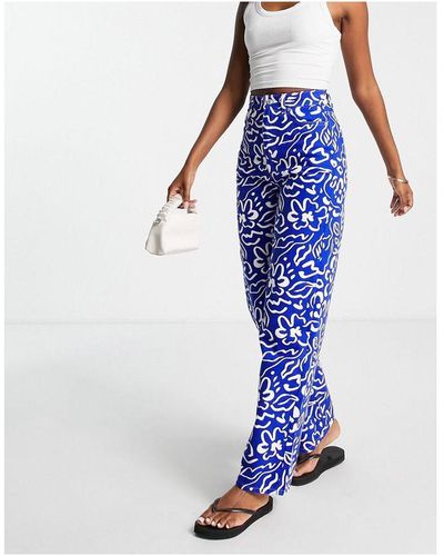 TOPSHOP Oversized Mom Jeans With Swirl Print - Blue