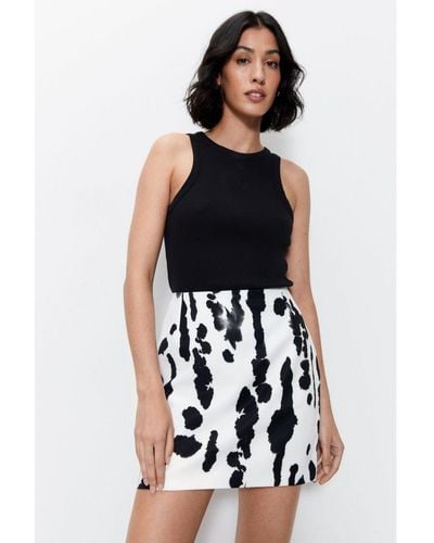Warehouse Premium Printed Tailored Mini Skirt - Black