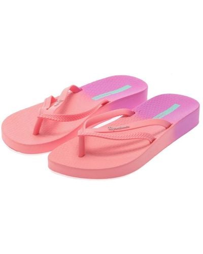 Ipanema Womenss Bossa Soft Flip Flops - Pink