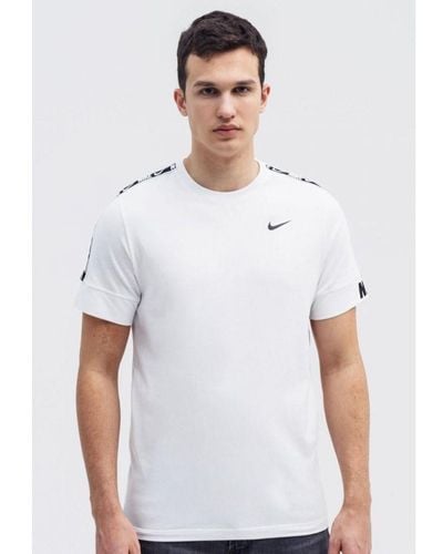 Nike Herhaal T-shirt Voor In Wit