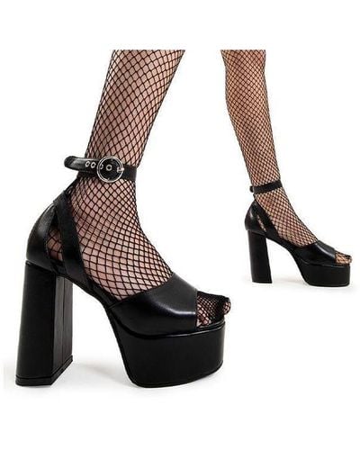 LAMODA Chunky Sandals Breeze Square Toe Platform Heel With Strap - White