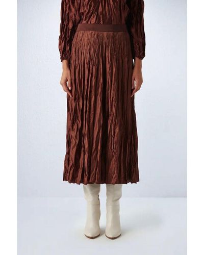 GUSTO Crinkled Skirt - Brown