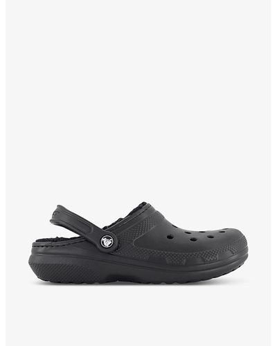 Grey crocs hot sale with fur