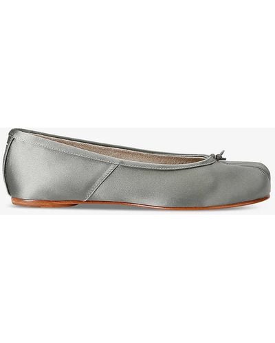 Maison Margiela Tabi Ballerina Split-toe Leather Shoes - Grey