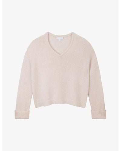 White company deals knitwear