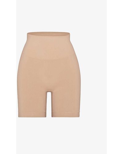 Skims Smoothing Mid-rise Stretch-woven Short - Natural