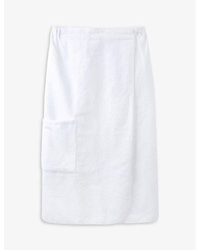The White Company The Company Patch Pocket Button-fastened Organic Terry-cotton Wrapped Towel Large/extra Large 140cm X 80cm - White