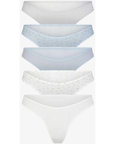 Skims Low-rise Pack Of Five Stretch-woven Thongs - White
