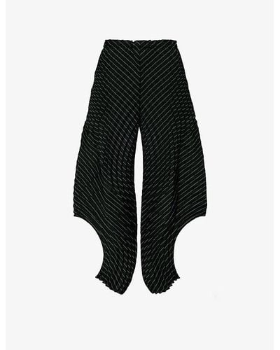 Issey Miyake Curved Pleated Tapered-leg Wool-blend Pants - Black