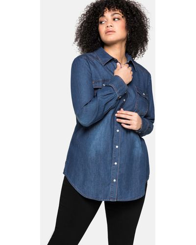 Sheego Jeansbluse mit Knopfleiste und Brusttaschen - Blau