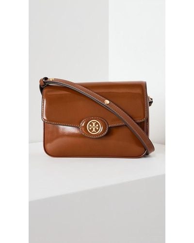Sold at Auction: Tory Burch, TORY BURCH ROBINSON CAMEL SAFFIANO LEATHER TOTE