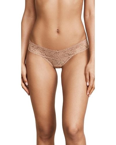 Hanky Panky Signature Lace Low Rise Thong - Natural