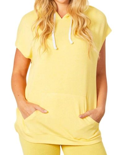 French Kyss Short Sleeve Hoodie With Pocket - Yellow