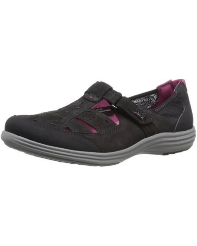 Aravon extra hotsell wide shoes