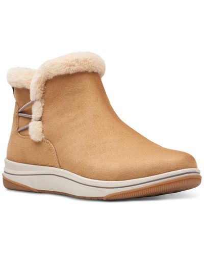 Clarks Breeze Fur Boot Pull On Ankle Ankle Boots - Natural