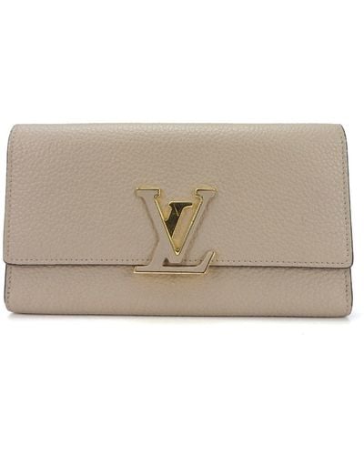 Louis Vuitton Capucines Leather Wallet (pre-owned) - Natural
