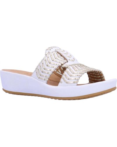 L'amour Des Pieds Chorra Sandal - White