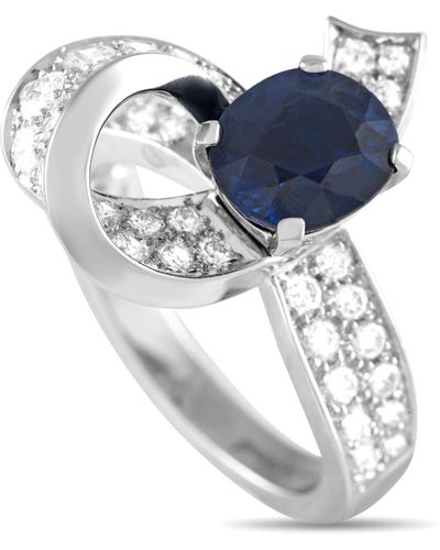 Van Cleef & Arpels Boucle Solitaire 18k White Gold Diamond And 2.69 Ct Sapphire Ring - Metallic