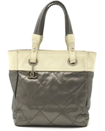 Chanel Biarritz Leather Tote Bag (pre-owned) - Metallic