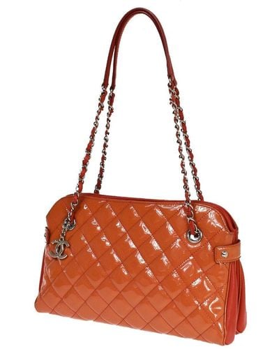 Chanel Matelassé Patent Leather Shoulder Bag (pre-owned) - Brown