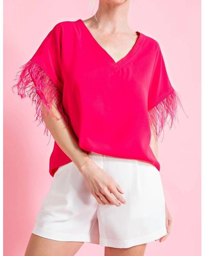 Eesome Feather Vneck Short Sleeve Top - Pink