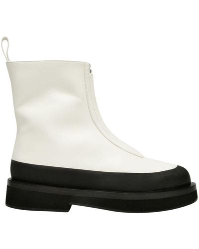 Neous Malmok Ankle Boots - White