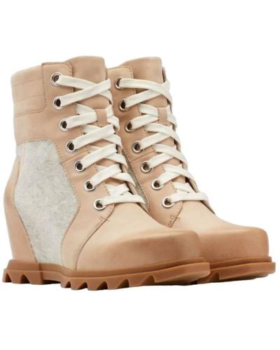 Sorel Joan Of Arctic Wedge Iii Lexie Boots - Natural