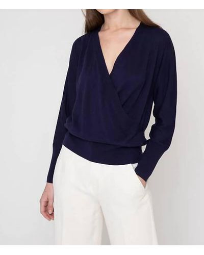 Kinross Cashmere Long Sleeve Sweater In Navy - Blue