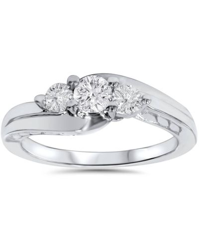 Pompeii3 1/2ct 3 Stone Vintage Diamond Engagement Ring - Metallic