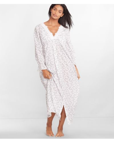 Eileen West Button-front Woven Robe - White