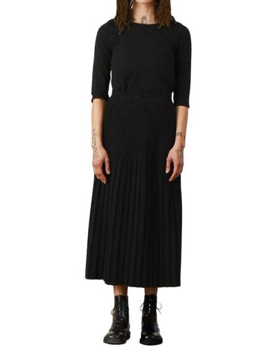 Ali Golden Knit Pleated Midi Skirt - Black