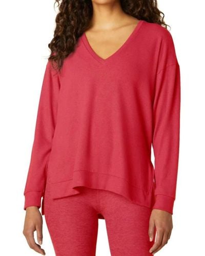 Beyond Yoga Long Weekend Lounge Pullover - Red