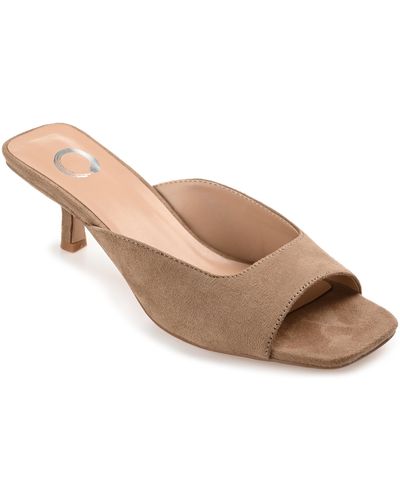 Journee Collection Larna Pump - Natural
