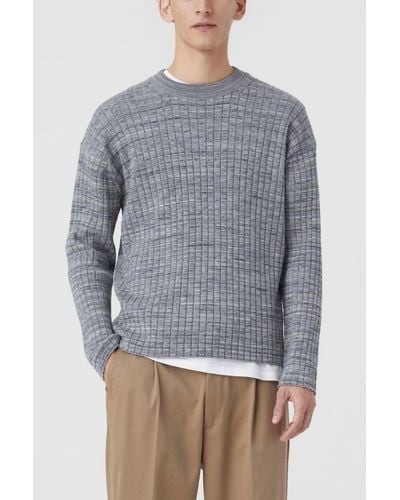 Closed Crew Neck Ribbed Sweater - Gray