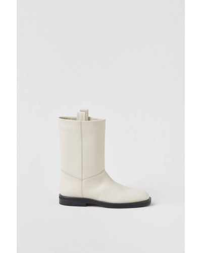 Closed Womnen's Ankle Boots - White
