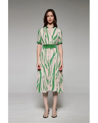 Kaimilan Day A-line V-neck Short Sleeve Midi Printed Dress - Green