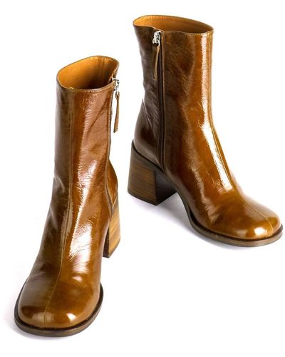 INTENTIONALLY ______ Mall Boots - Brown