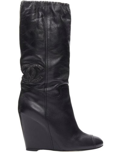 Chanel Cc Logo Bead Embellishment Leather Wedge Heeled Boots - Black
