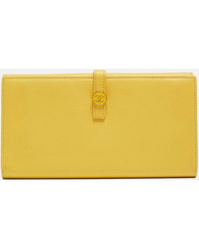 Chanel Leather Cc Flap French Continental Wallet - Yellow