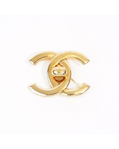 Chanel Coco Mark Turnlock 96p Brooch Plated - Metallic