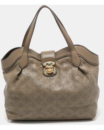 Louis Vuitton Taupe Monogram Mahina Leather Cirrus Pm Bag - Natural