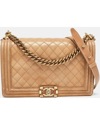 Chanel Marble Effect Quilted Leather New Medium Boy Flap Bag - Natural