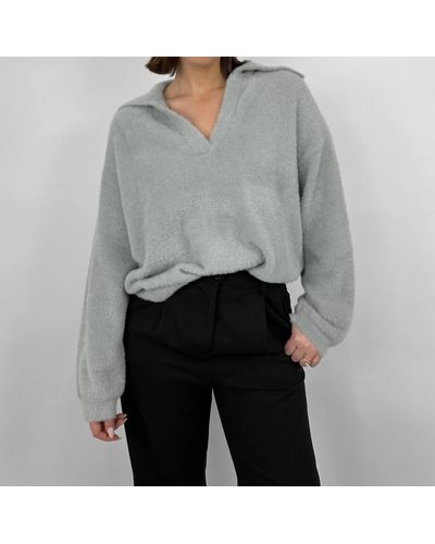 Nia Plush Collared V-neck Sweater - Gray