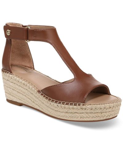 Giani Bernini Caylaa Faux Leather Ankle Strap Wedge Sandals - Brown